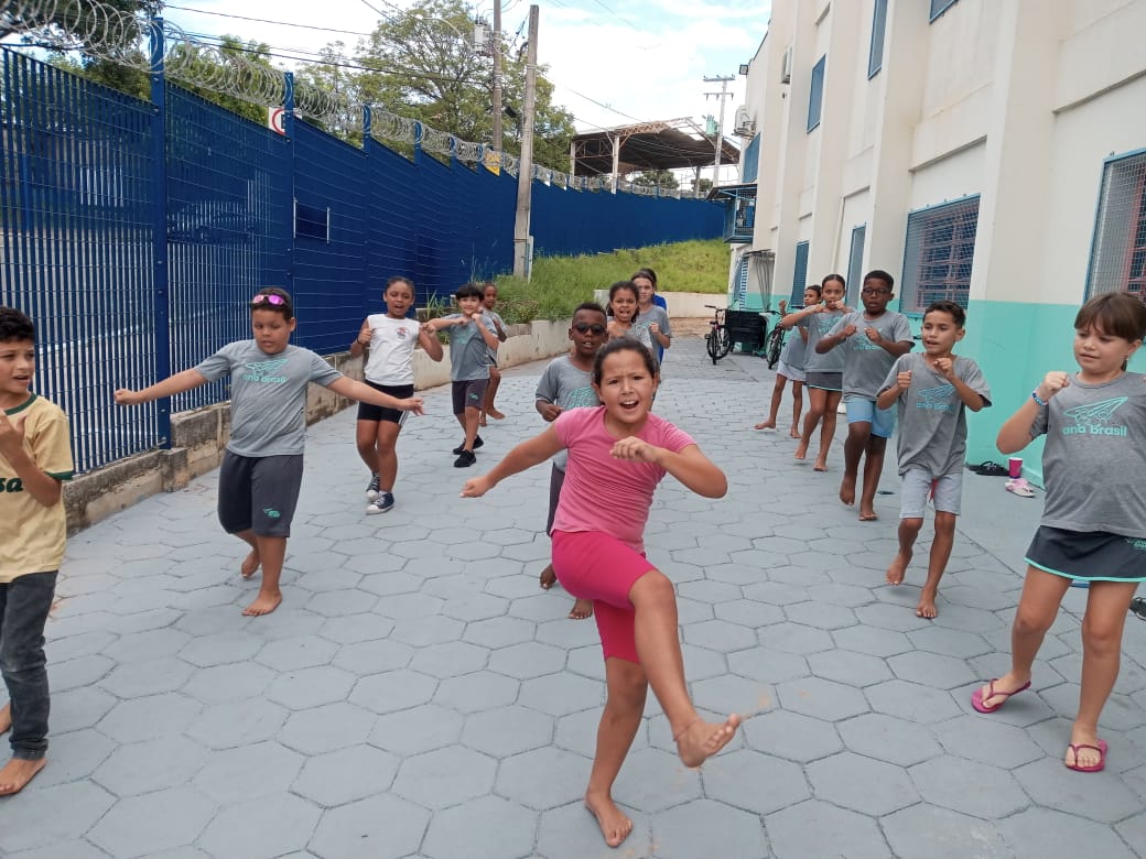 Recreação Inclusiva: Jogos, Cores e Movimento