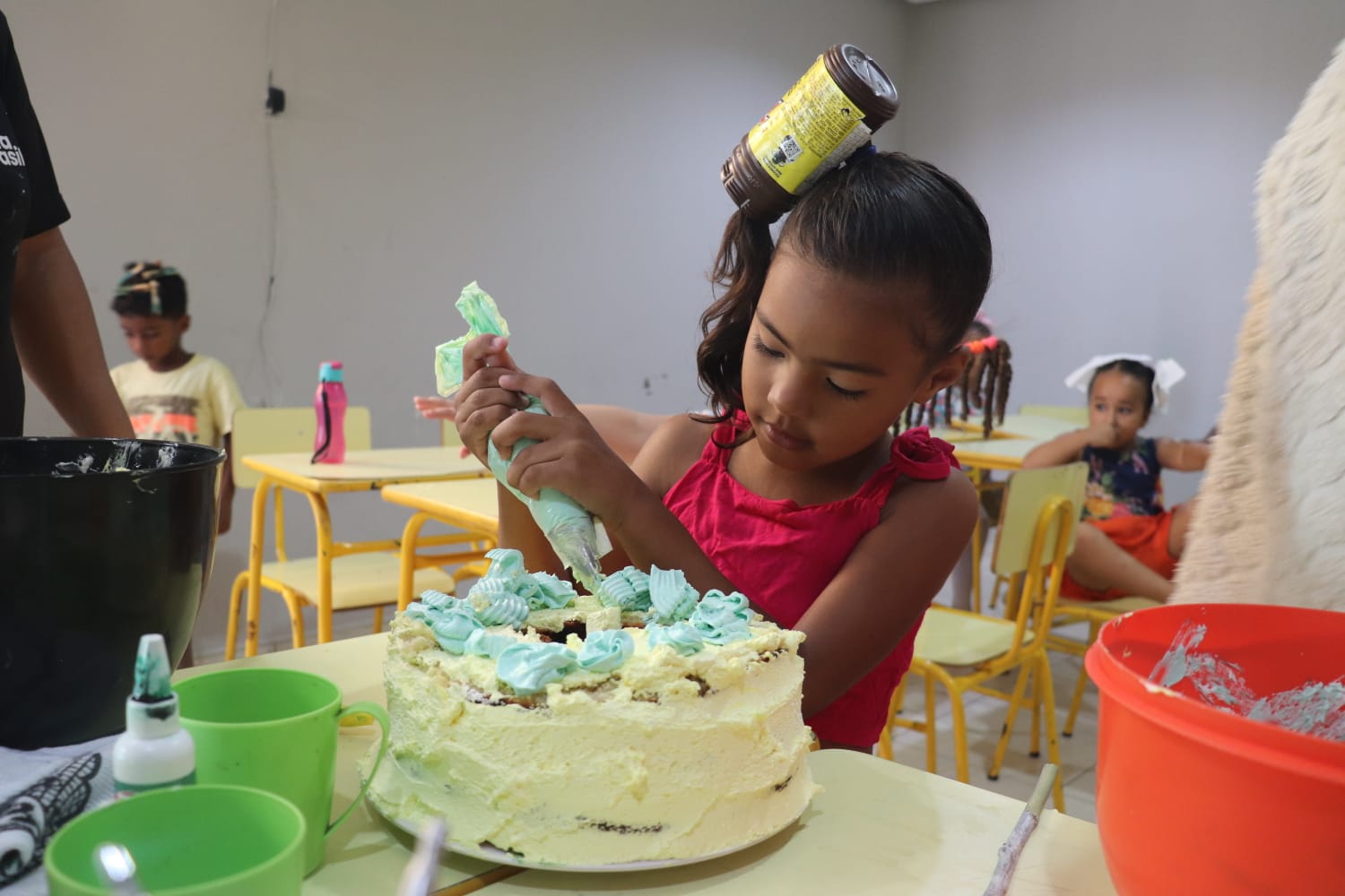 Festa de aniversário com cabelo maluco e hambúrguer! 🎉